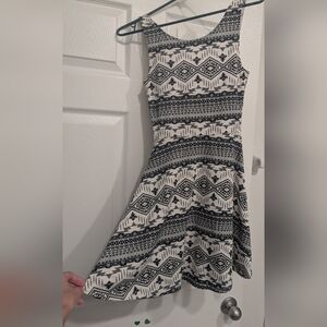 H&M Black and White Patterned Midi Dress